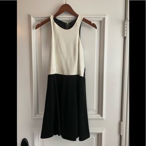 Girls dress Size Medium. Perfect for parties, Mitzvahs/Quinces. Black/Ivory